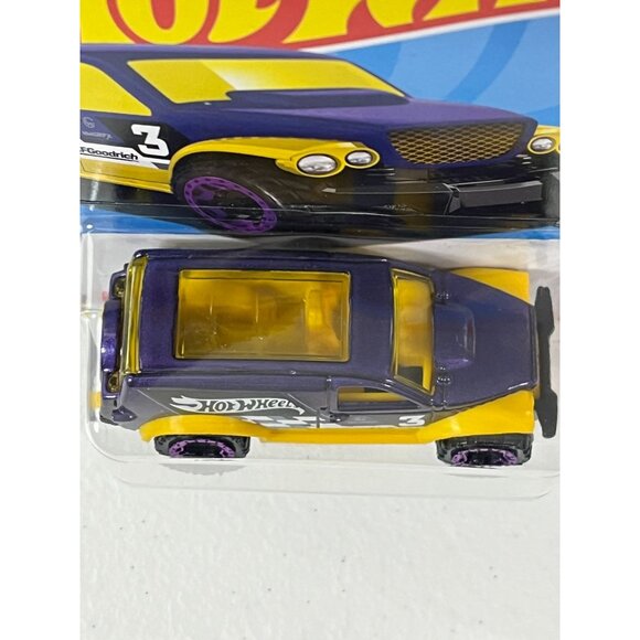 Hot Wheels 2025 Power Panel Yellow Van HW Hot Trucks Series New on Card - Picture 5 of 7
